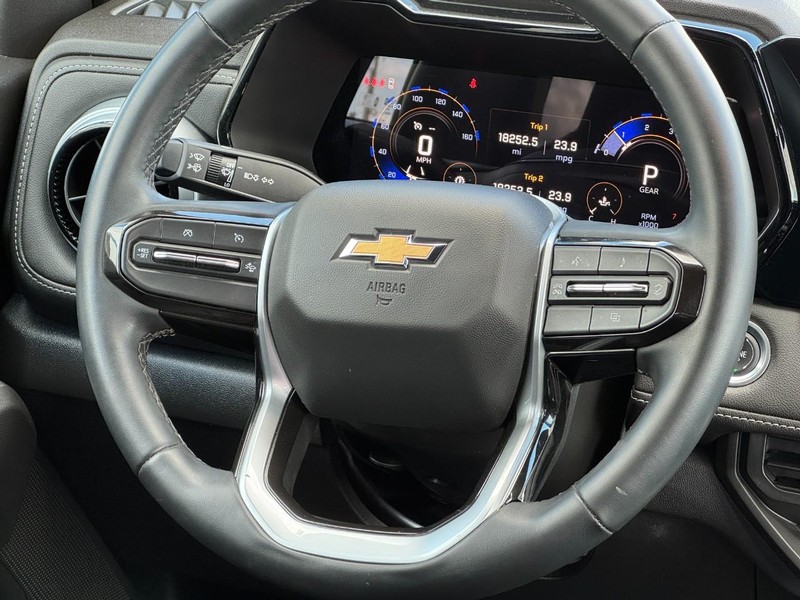 Chevrolet Colorado Vehicle Image 12