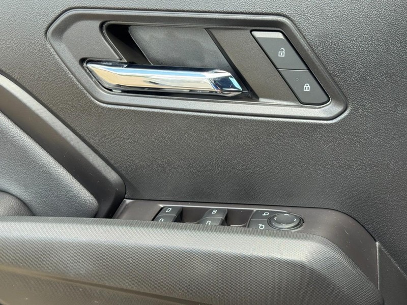 Chevrolet Colorado Vehicle Image 22