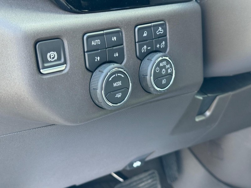 Chevrolet Silverado 1500 Vehicle Image 10