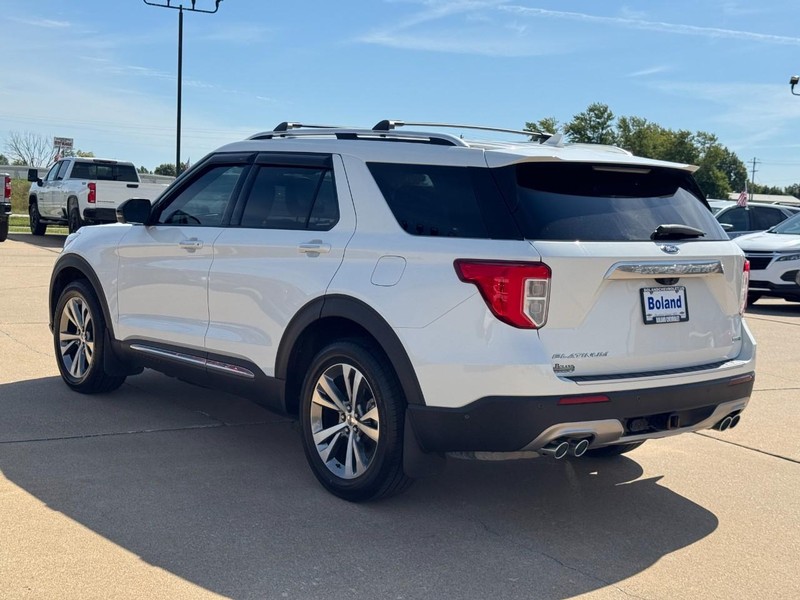 Ford Explorer Vehicle Image 06