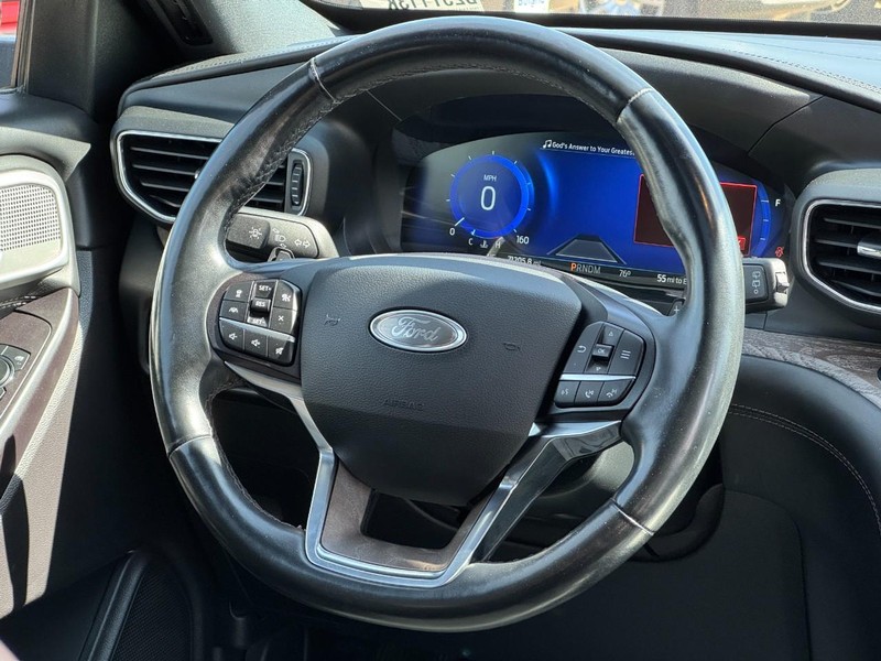 Ford Explorer Vehicle Image 12