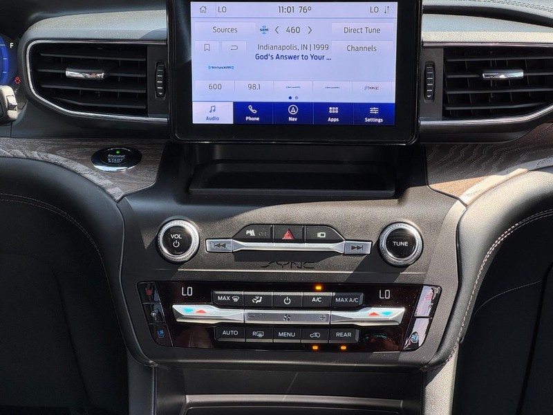 Ford Explorer Vehicle Image 13