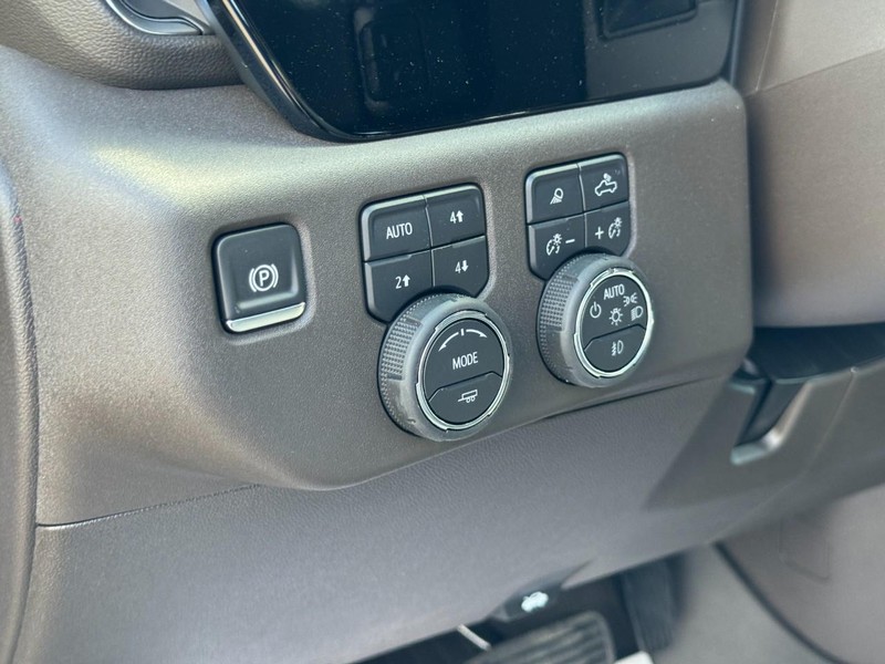 Chevrolet Silverado 1500 Vehicle Image 10