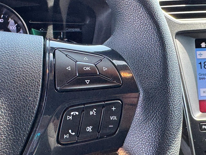 Ford Explorer Vehicle Image 19