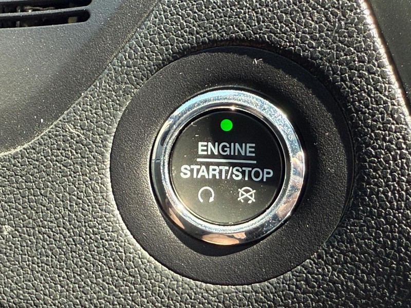 Ford Explorer Vehicle Image 16