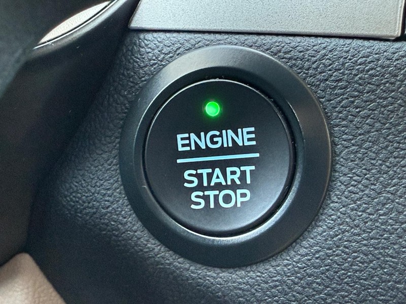 Ford Escape Vehicle Image 15