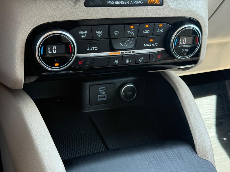 Ford Escape Vehicle Image 18