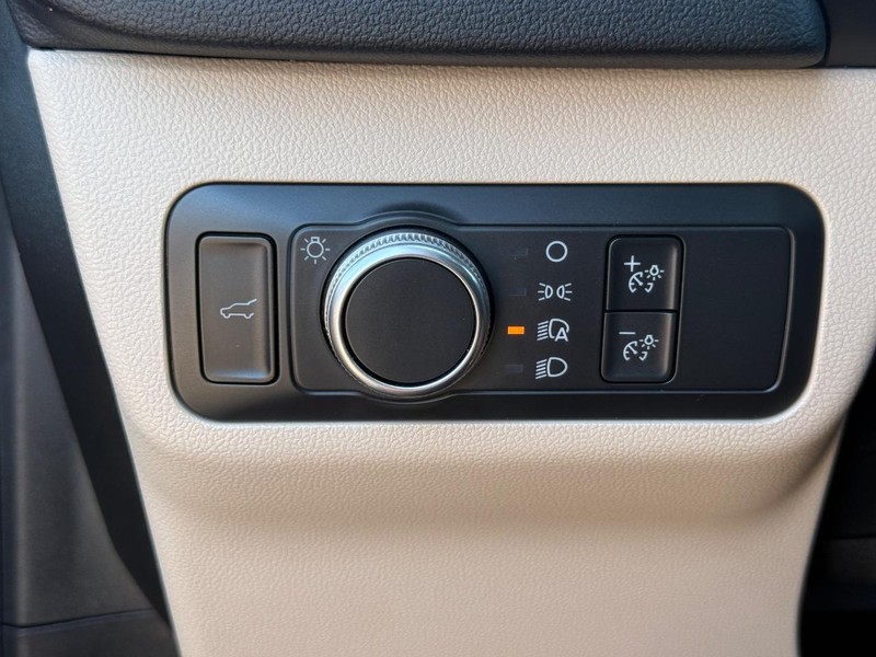 Ford Escape Vehicle Image 22