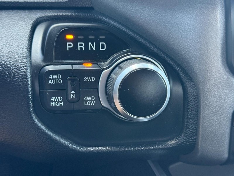 Ram 1500 Vehicle Image 16