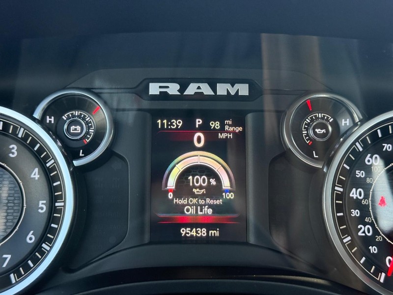 Ram 1500 Vehicle Image 21