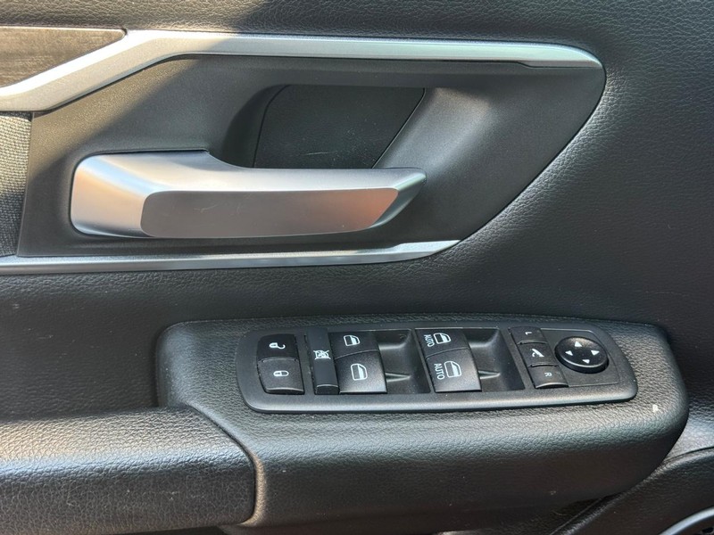 Ram 1500 Vehicle Image 22