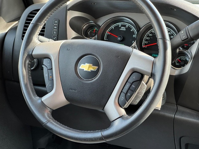Chevrolet Silverado 1500 Hybrid Vehicle Image 12