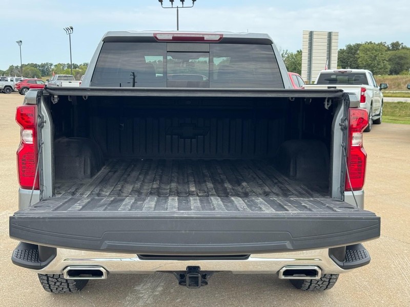 Chevrolet Silverado 1500 Vehicle Image 04