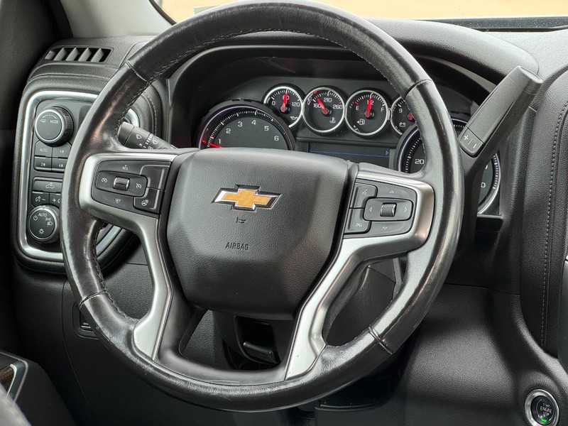 Chevrolet Silverado 1500 Vehicle Image 12