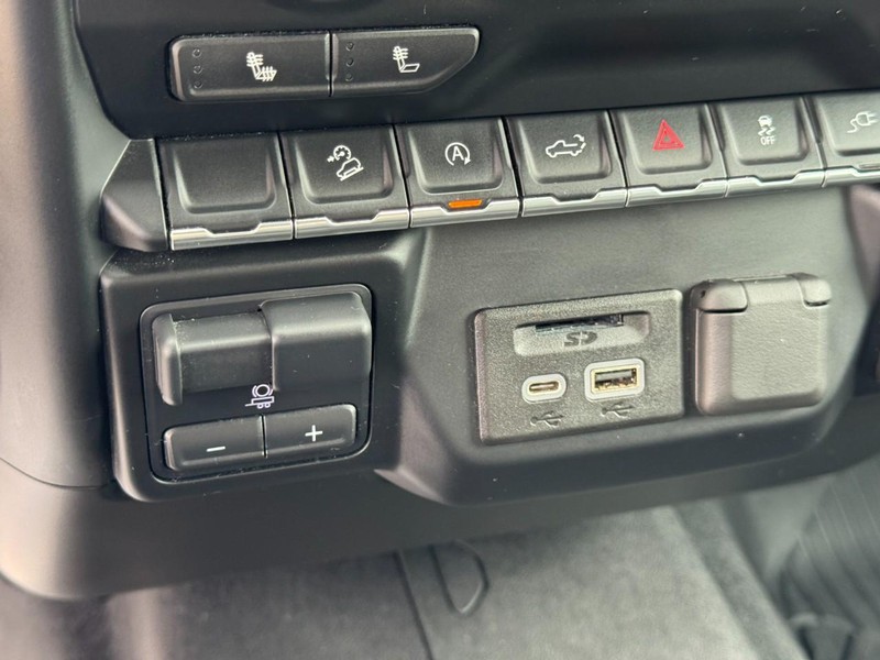 Chevrolet Silverado 1500 Vehicle Image 22