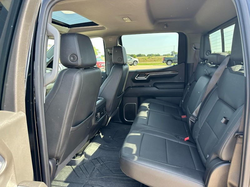 Chevrolet Silverado 1500 Vehicle Image 10