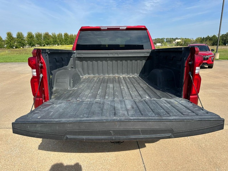 Chevrolet Silverado 1500 Vehicle Image 05