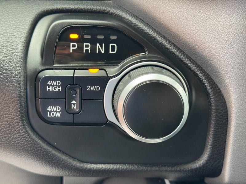 Ram 2500 Vehicle Image 24