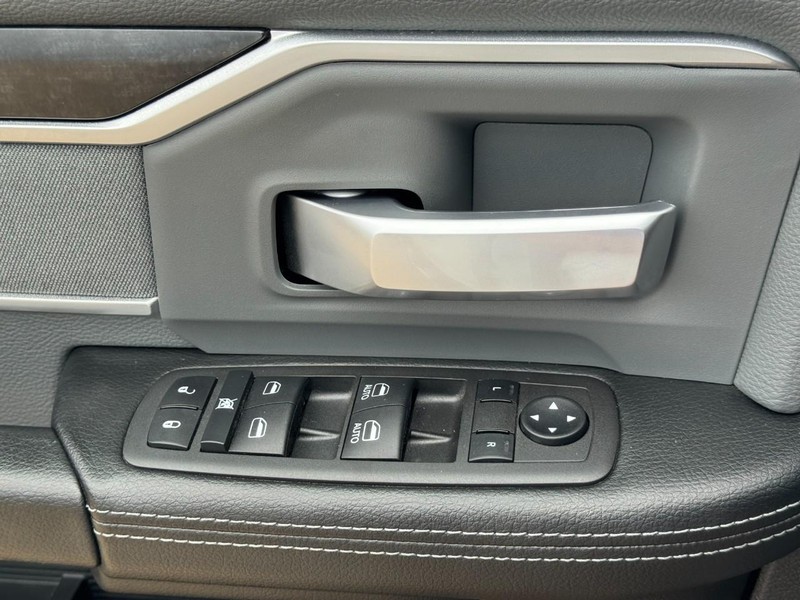 Ram 2500 Vehicle Image 25