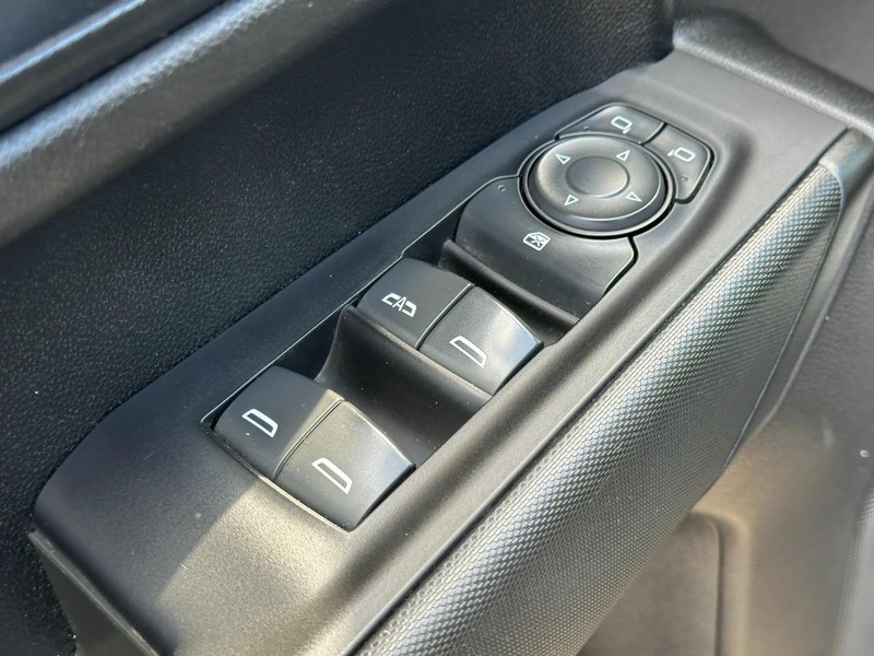 GMC Sierra 1500 Vehicle Image 16