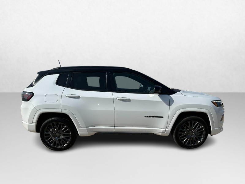 Jeep Compass Vehicle Image 02