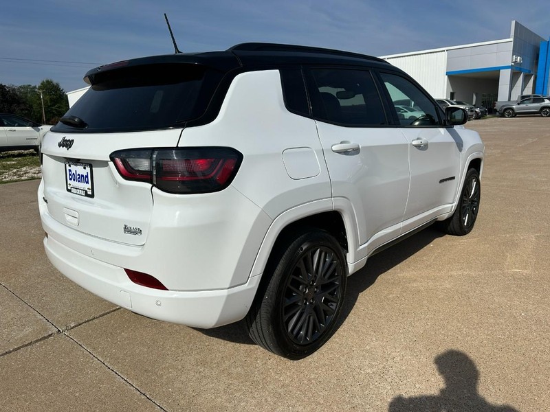 Jeep Compass Vehicle Image 03