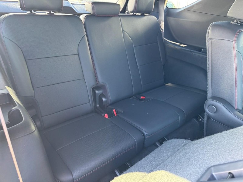 Chevrolet Traverse Vehicle Image 10