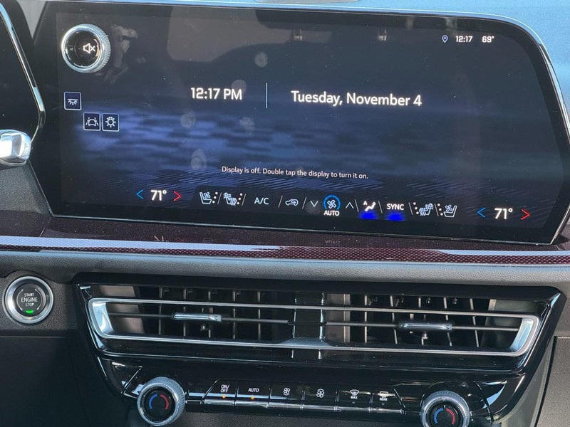 Chevrolet Traverse Vehicle Image 13