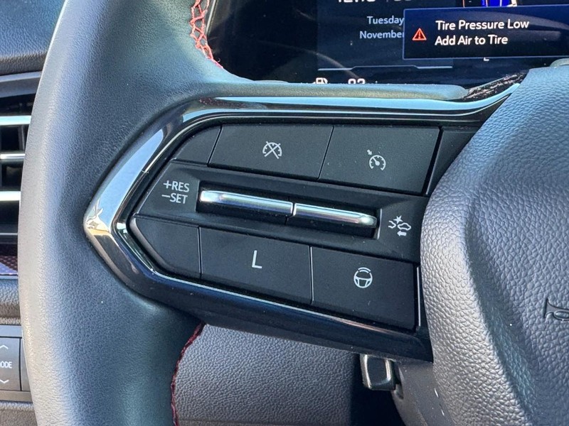 Chevrolet Traverse Vehicle Image 18