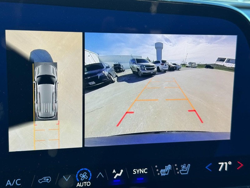 Chevrolet Traverse Vehicle Image 22