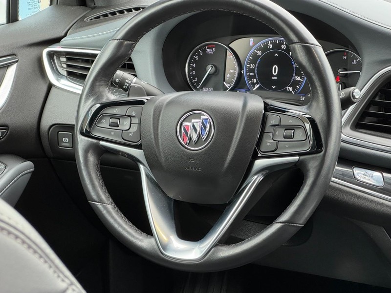 Buick Enclave Vehicle Image 13