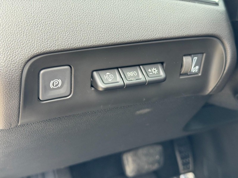 Buick Enclave Vehicle Image 18