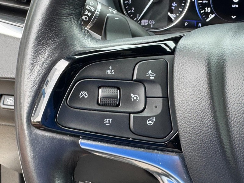 Buick Enclave Vehicle Image 19