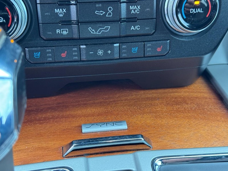 Ford F-150 Vehicle Image 24