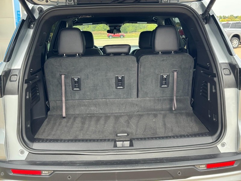 Chevrolet Traverse Vehicle Image 04