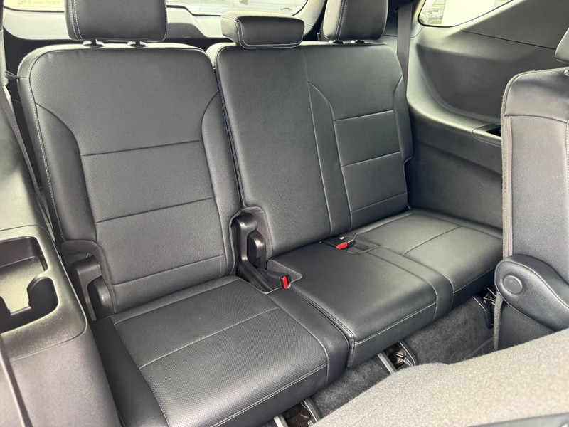 Chevrolet Traverse Vehicle Image 11