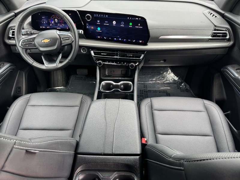 Chevrolet Traverse Vehicle Image 12