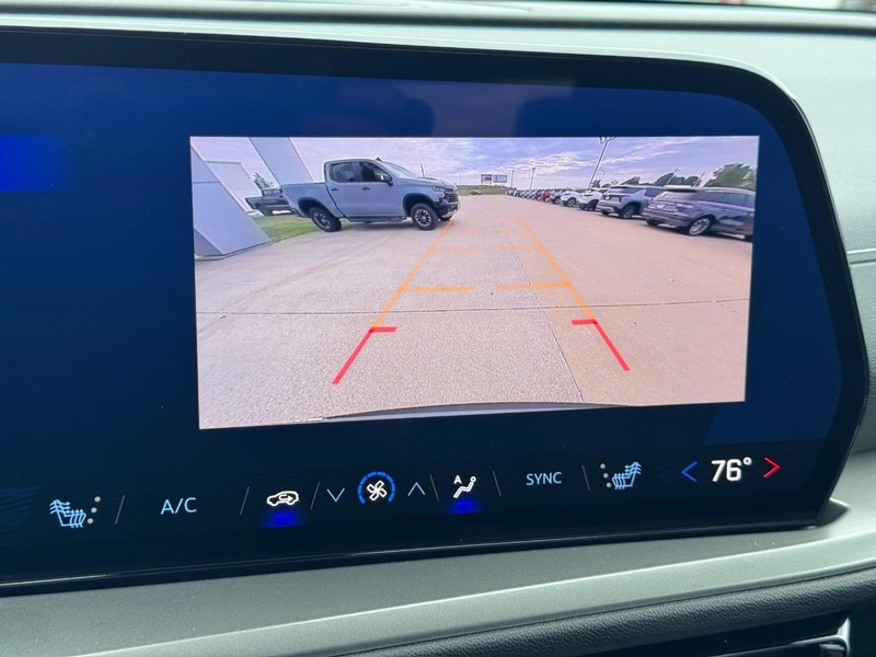 Chevrolet Traverse Vehicle Image 22