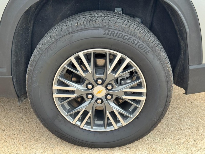 Chevrolet Traverse Vehicle Image 07