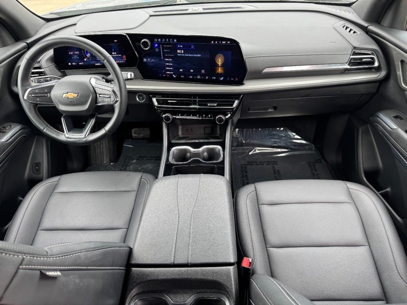 Chevrolet Traverse Vehicle Image 12