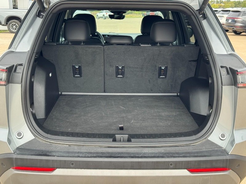 Chevrolet Equinox Vehicle Image 04