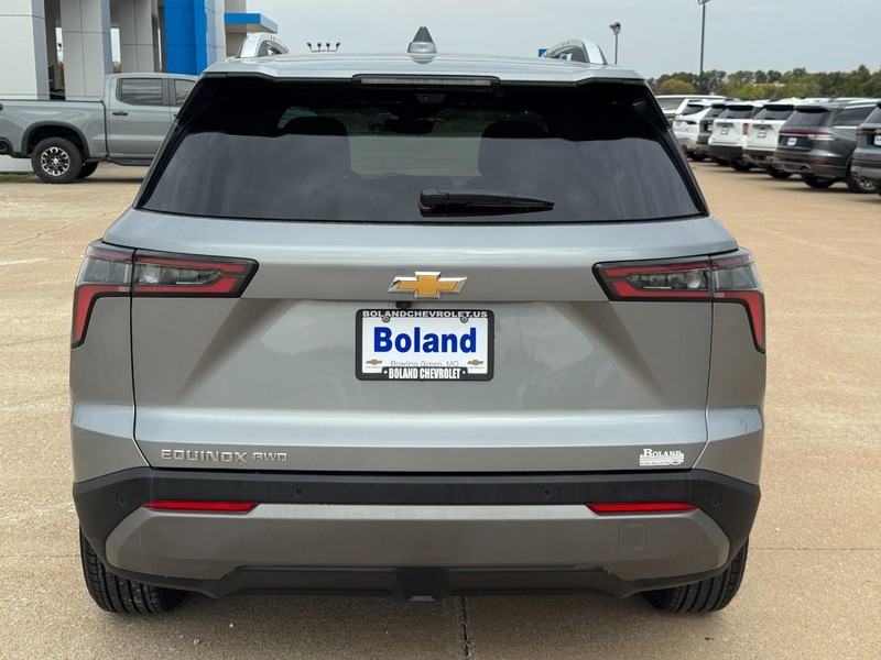 Chevrolet Equinox Vehicle Image 05