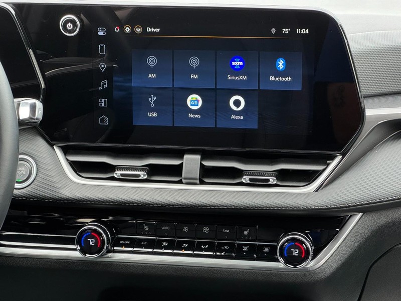 Chevrolet Equinox Vehicle Image 13