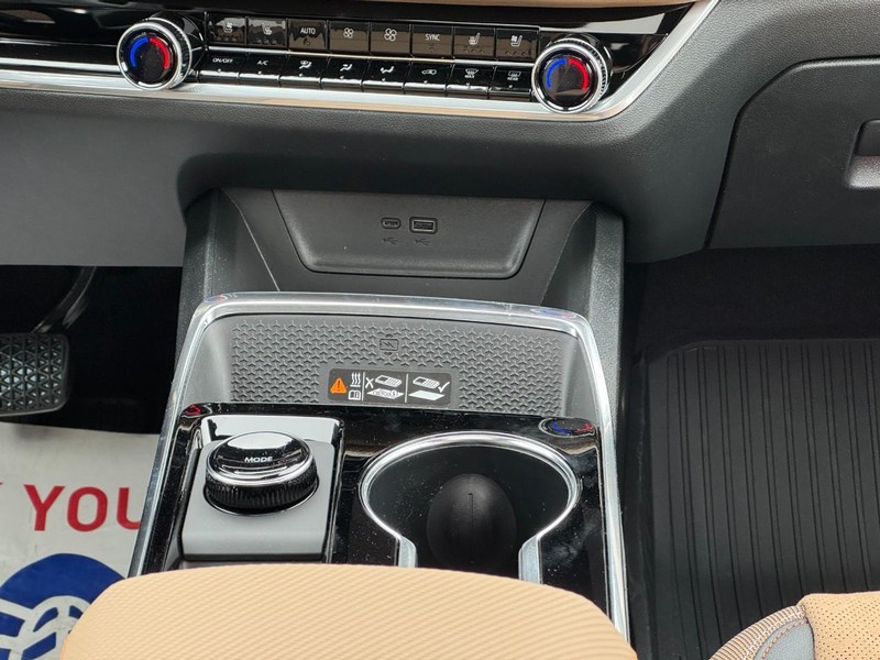 Chevrolet Equinox Vehicle Image 09