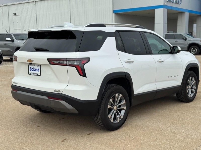 Chevrolet Equinox Vehicle Image 03