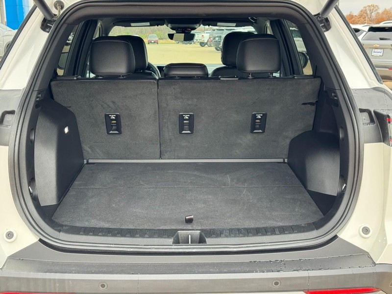 Chevrolet Equinox Vehicle Image 04