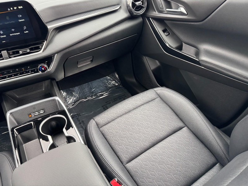 Chevrolet Equinox Vehicle Image 15