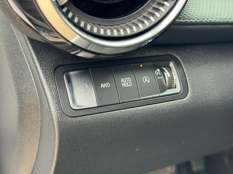 Chevrolet Equinox Vehicle Image 17