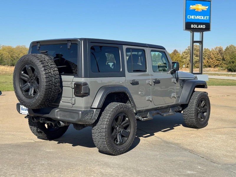 Jeep Wrangler Vehicle Image 03
