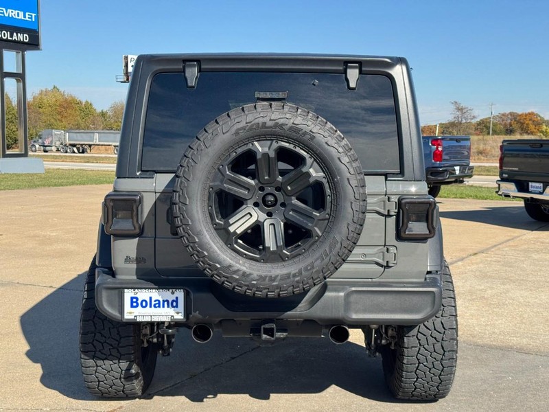 Jeep Wrangler Vehicle Image 05